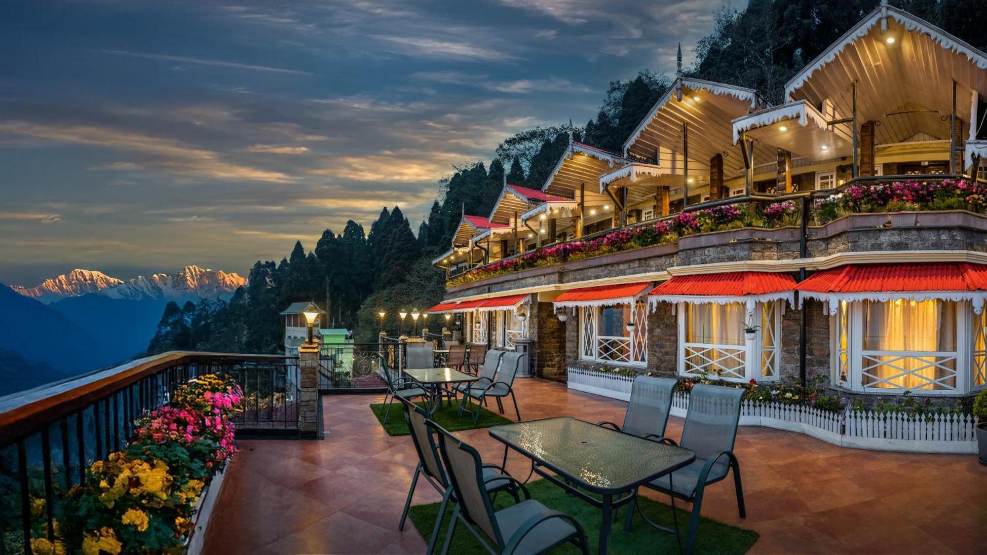 Summit Grace Boutique Hotel & Spa ดาร์จีลิง ภายนอก รูปภาพ